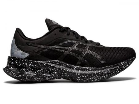 ASICS | WOMEN'S NOVABLAST - Black/Black